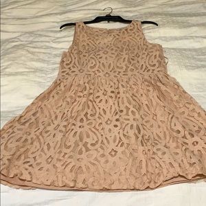 Lace detailed dress